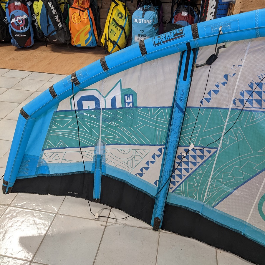 https://marseille.glissattitude.com/media/catalog/product/u/4/u47089s1_2.jpg