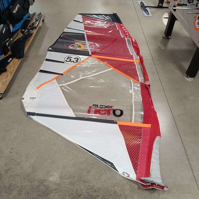 North SUPER HERO 5.3 2018 OCCASION