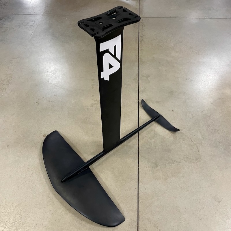 F4 WING ALU 1440 2022 occasion